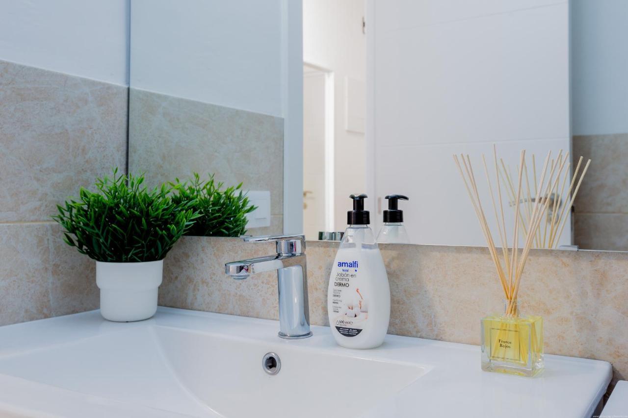 Bright & Stylish Apartment In Chipeque, Los Cristianos Arona  Luaran gambar